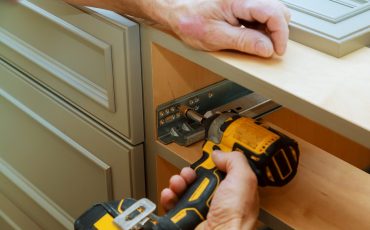 Adjusting fixing cabinet door hinge adjustment on kitchen cabinets